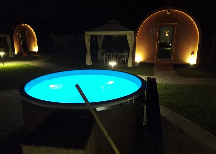 Vicolungo Glamour Lodge&SPA - Free SPA Hot Tub e Sauna